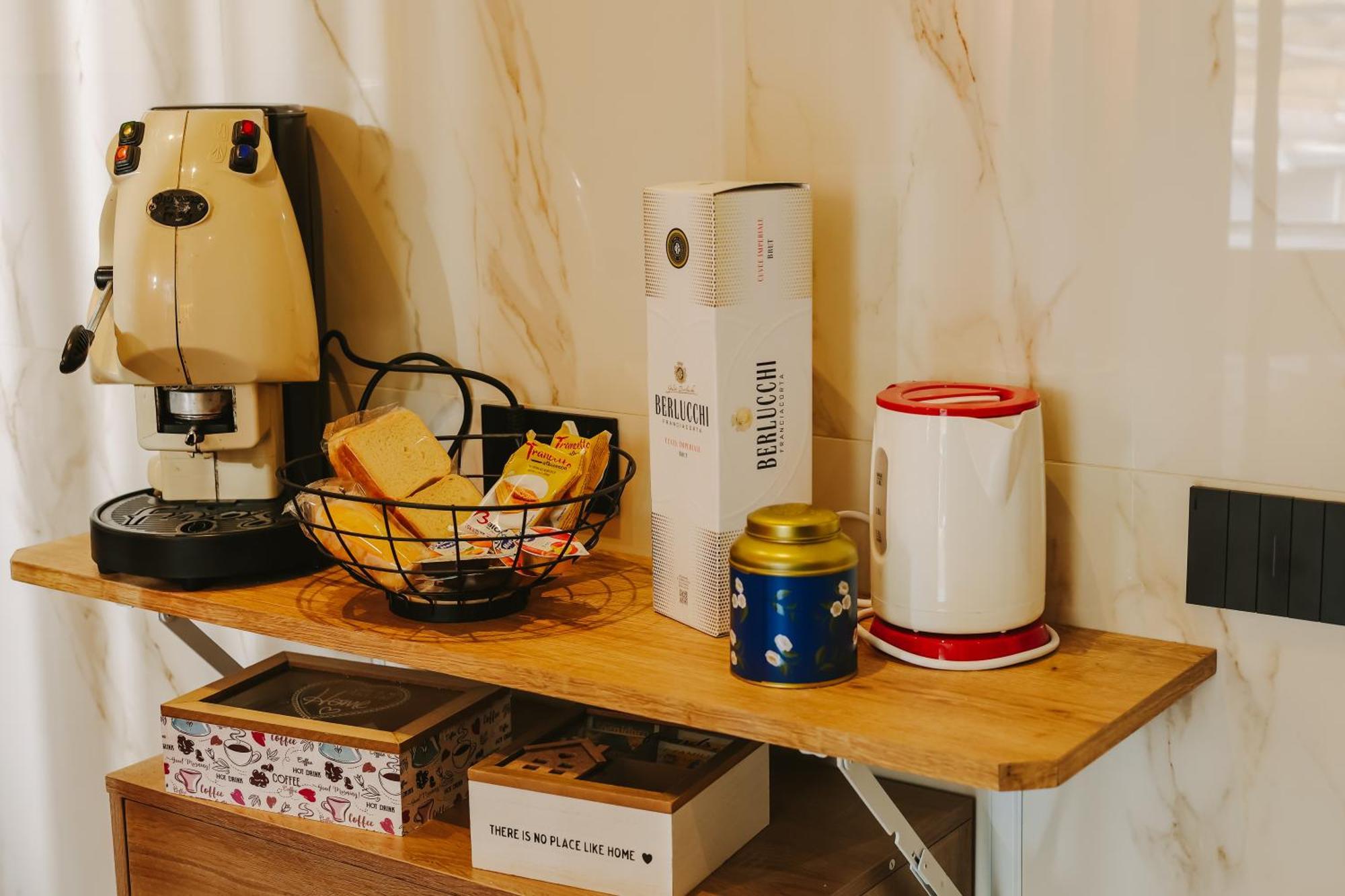 Casamira B&B Napoli Centrale Экстерьер фото